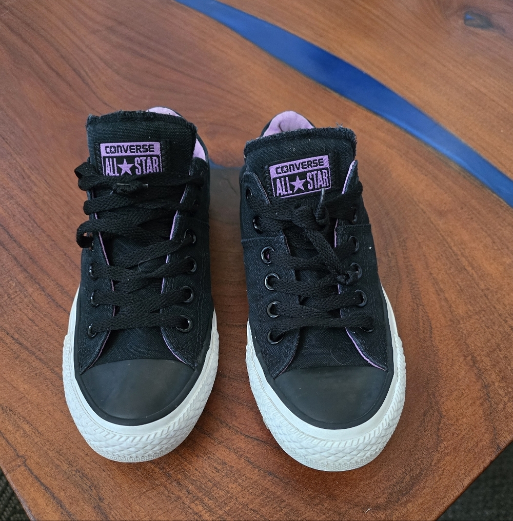 Converse All Star Black Canvas Low Top Sneakers with Purple Accents Sz. 7.5